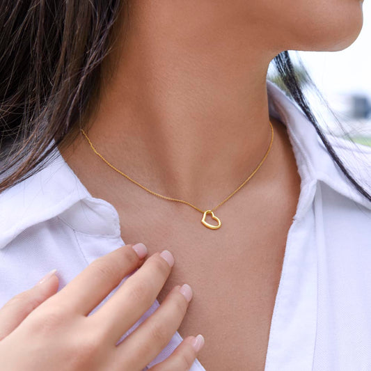 Minimalist Heart Neklace